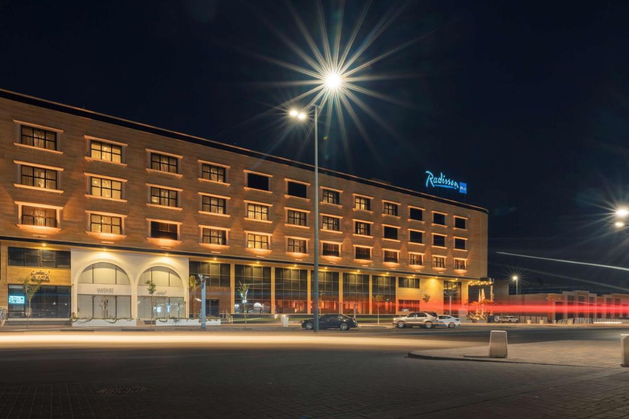 Radisson Blu Hotel, Buraidah Exterior foto