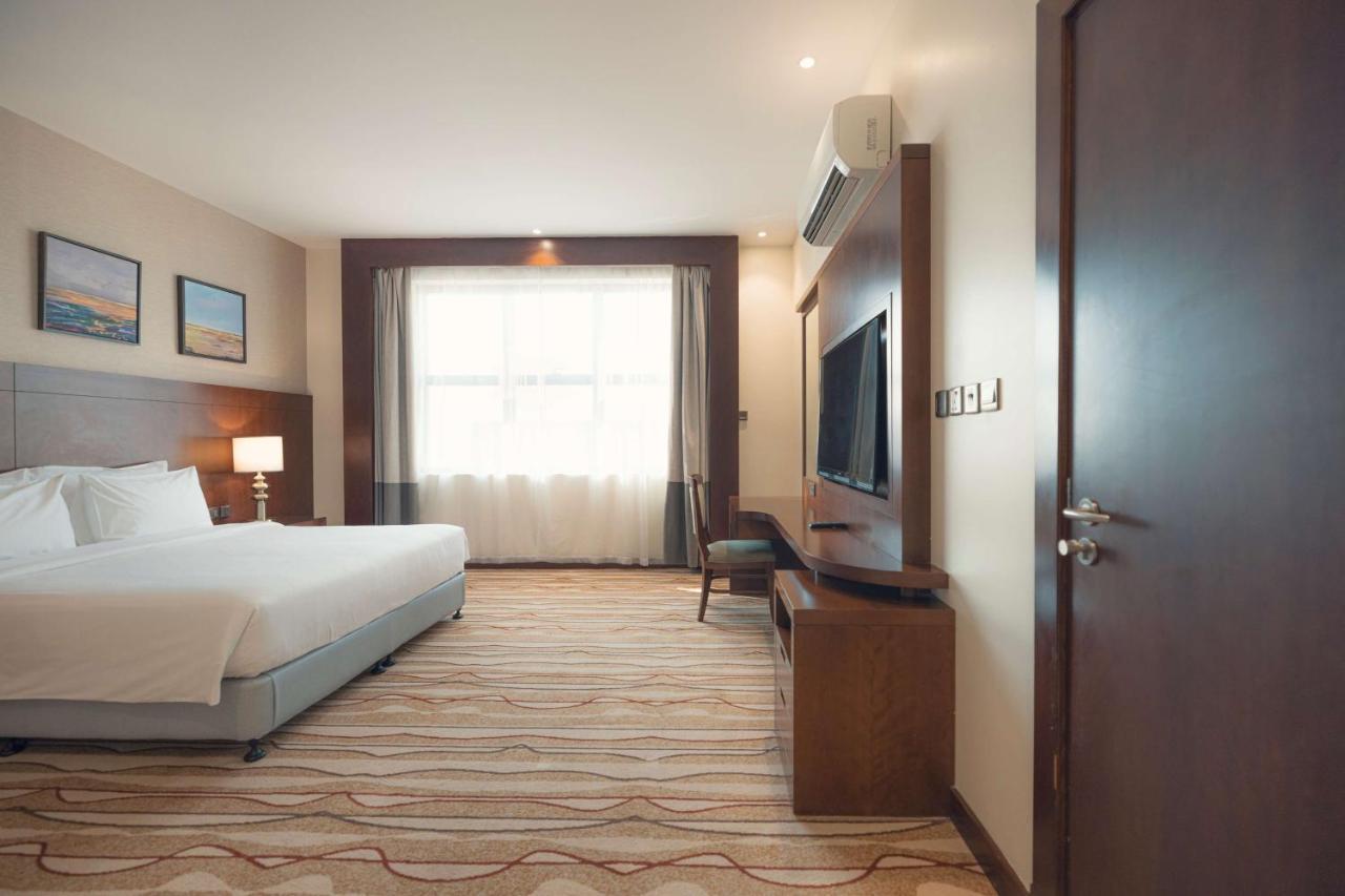 Radisson Blu Hotel, Buraidah Exterior foto